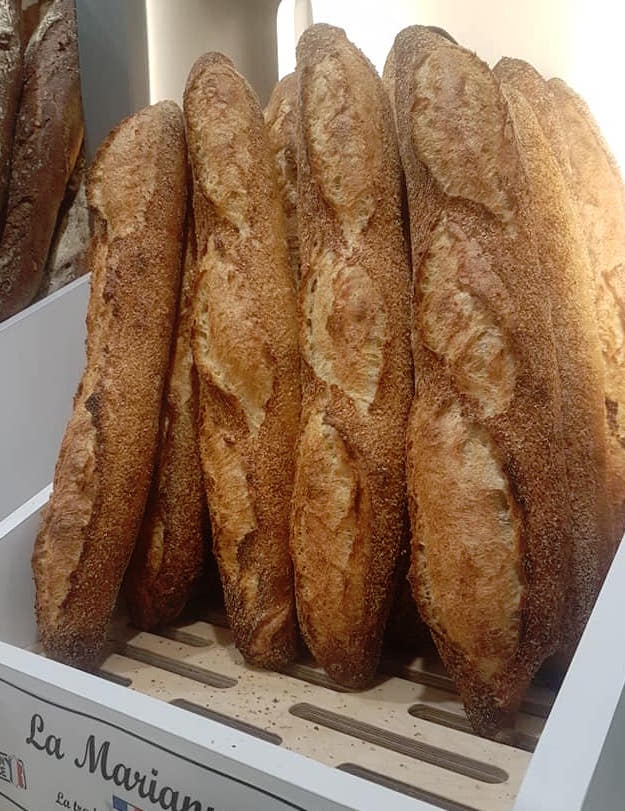 baguettes fleurées à la chapelure